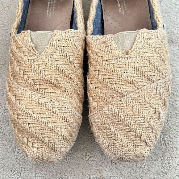 TOMS Tan Classic Burlap Basket Weave Slip On Casual Shoes - Picture 8 of 8